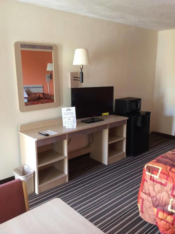 Days Inn By Wyndham Senatobia Εξωτερικό φωτογραφία
