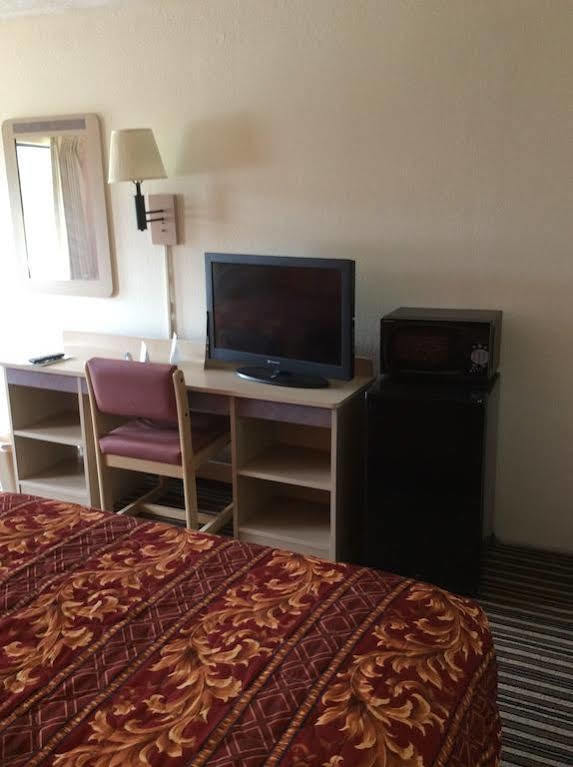 Days Inn By Wyndham Senatobia Εξωτερικό φωτογραφία